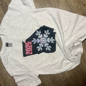 Gray Graphic Tee with Snowflake Design